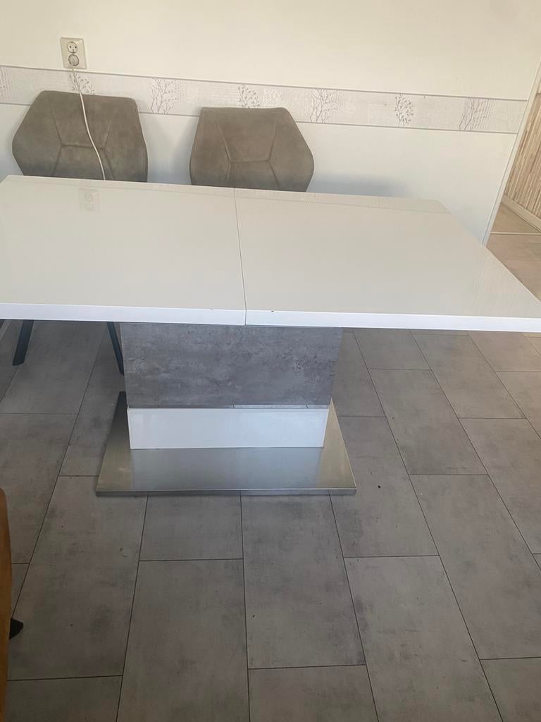 Hoogglans eettafel uitschuifbaar tot 180 cm, Ophalen, Overige materialen, Gebruikt, 50 tot 100 cm