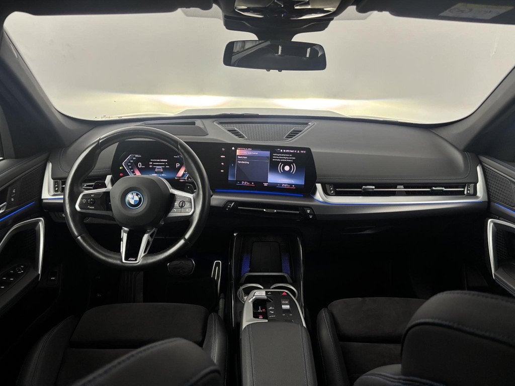 BMW X1 xDrive30e | M-sport | Trekhaak | Head-up |, Auto's, BMW, Automatische klimaatregeling, 105 min, Plug-in hybride, Bedrijf