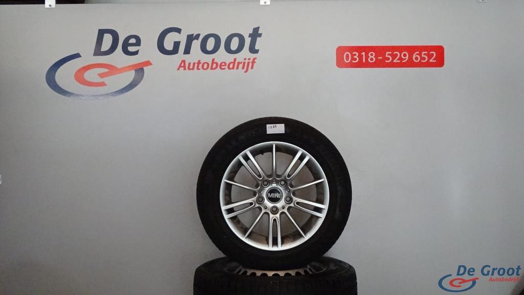 Winterbanden/ winterwielen 205/60/16 Mini Countryman, Ophalen, Gebruikt, -, Banden en Velgen