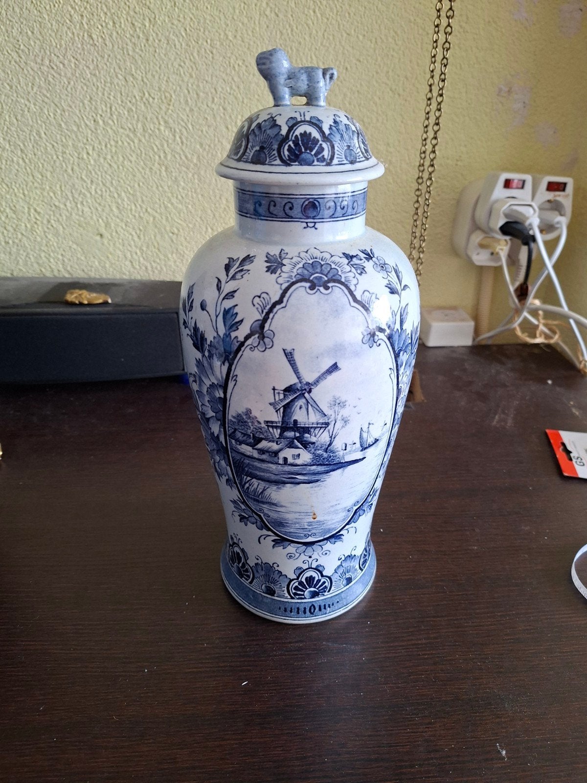 Delfts Blauwe vaas met deksel - Molenlandschap, Antiek en Kunst, Ophalen