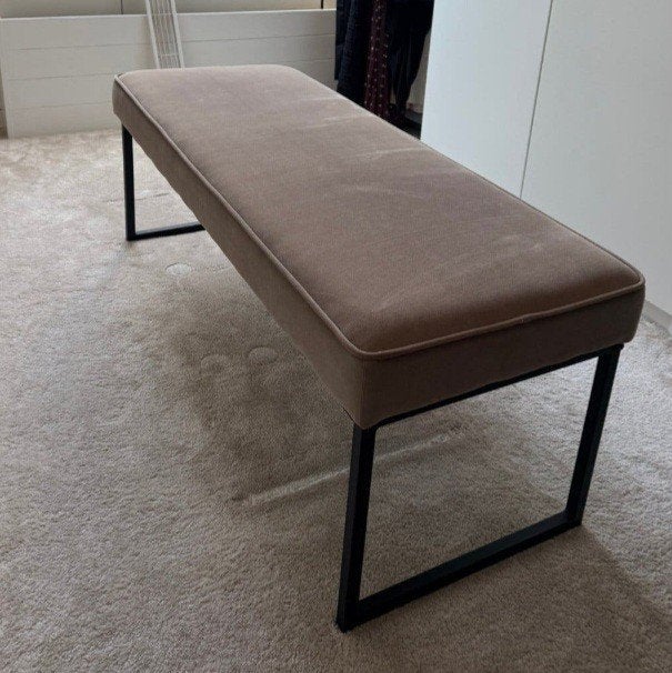 Pien beige bankje van Karwei, Ophalen, Overige kleuren, Zo goed als nieuw, Eén