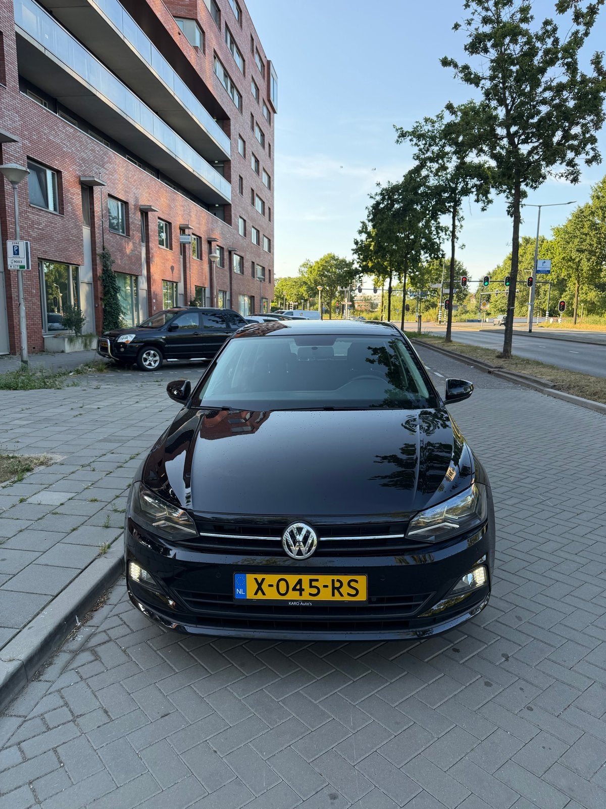 Volkswagen Polo 1.0 TSI 95pk 2019 Zwart, Voorwielaandrijving, Stof, 40 €/maand, Zwart