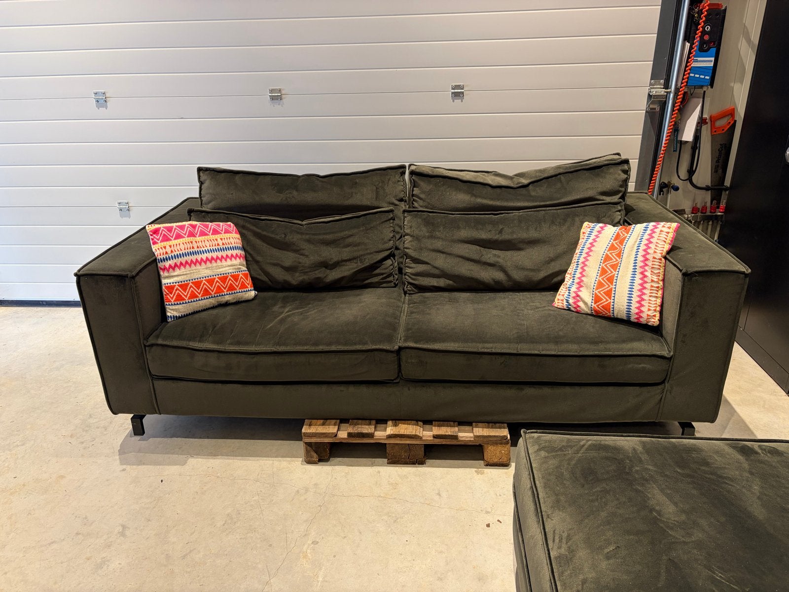 Bank 240x100 cm met hocker 80x80 cm, Ophalen, Gebruikt, Driepersoons, 75 tot 100 cm