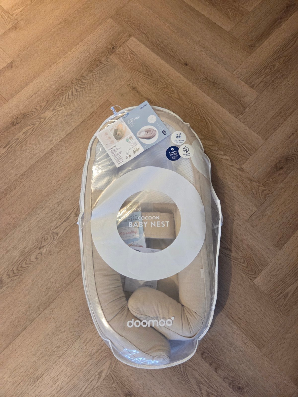 Doomoo Babynestje Beige - Comfortabel en Veilig, Ophalen, Zo goed als nieuw