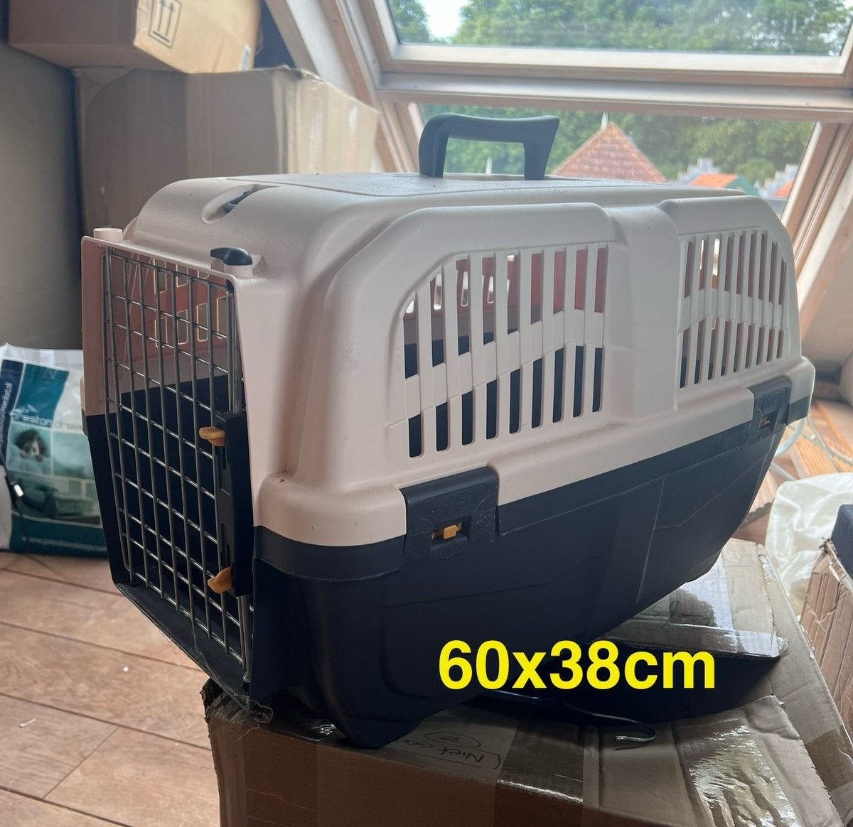 Dierenbench / Transportbox voor hond of kat, Ophalen, Zo goed als nieuw