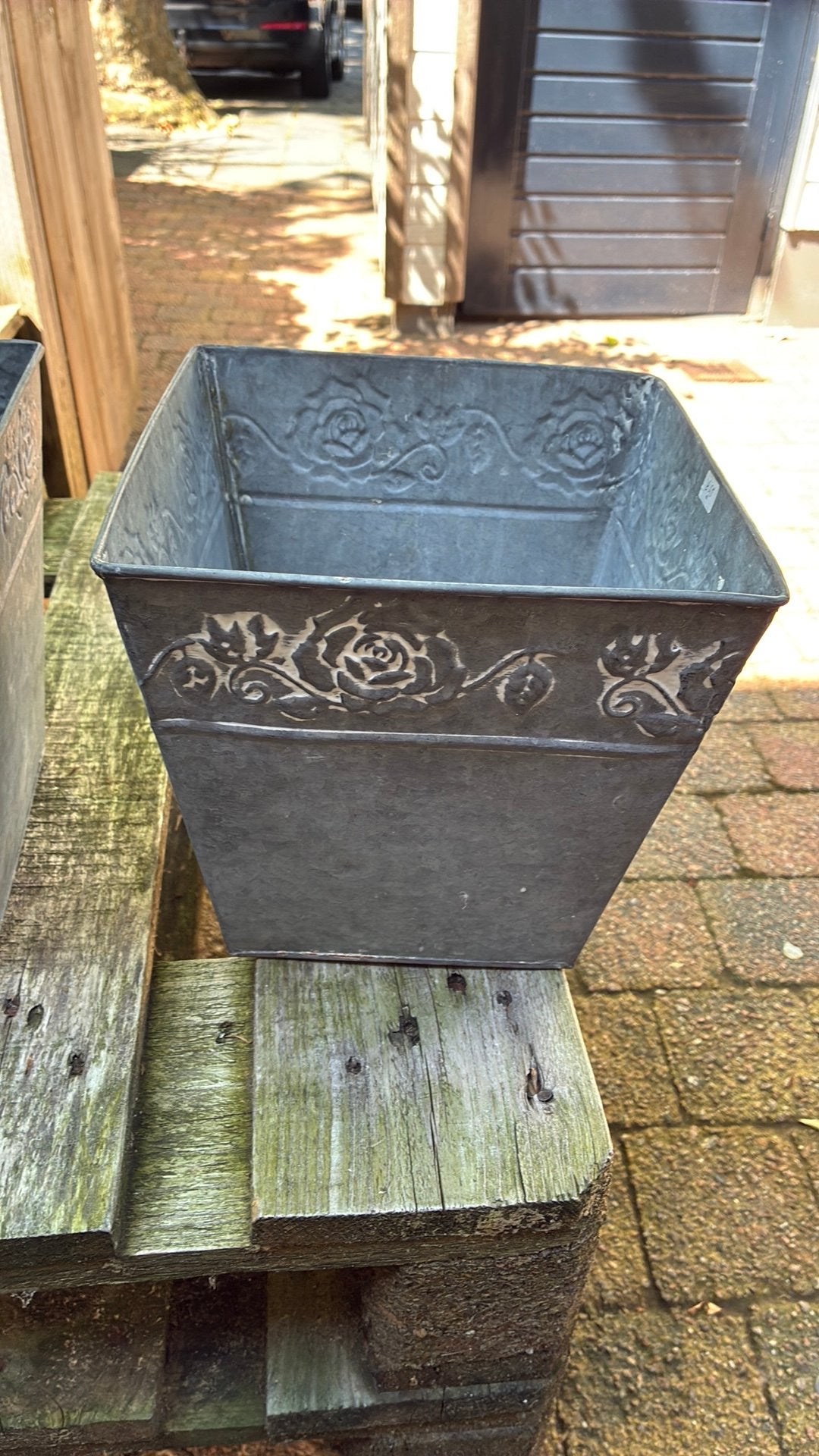 Bloempotten 2x, Tuin en Terras, Bloembakken en Plantenbakken, Steen, Gebruikt, Minder dan 30 cm, Rond