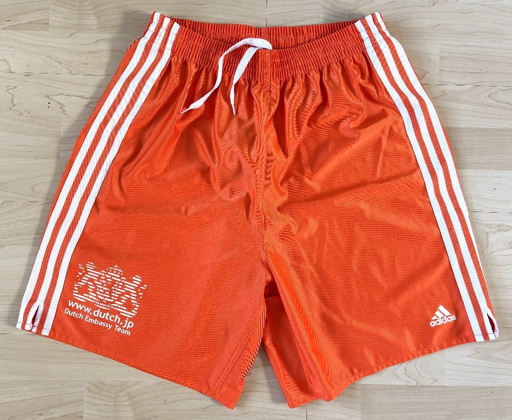 Adidas lange vintage glanzende sportbroek maat L, Maat 52/54 (L), Oranje, Ophalen of Verzenden, Zo goed als nieuw