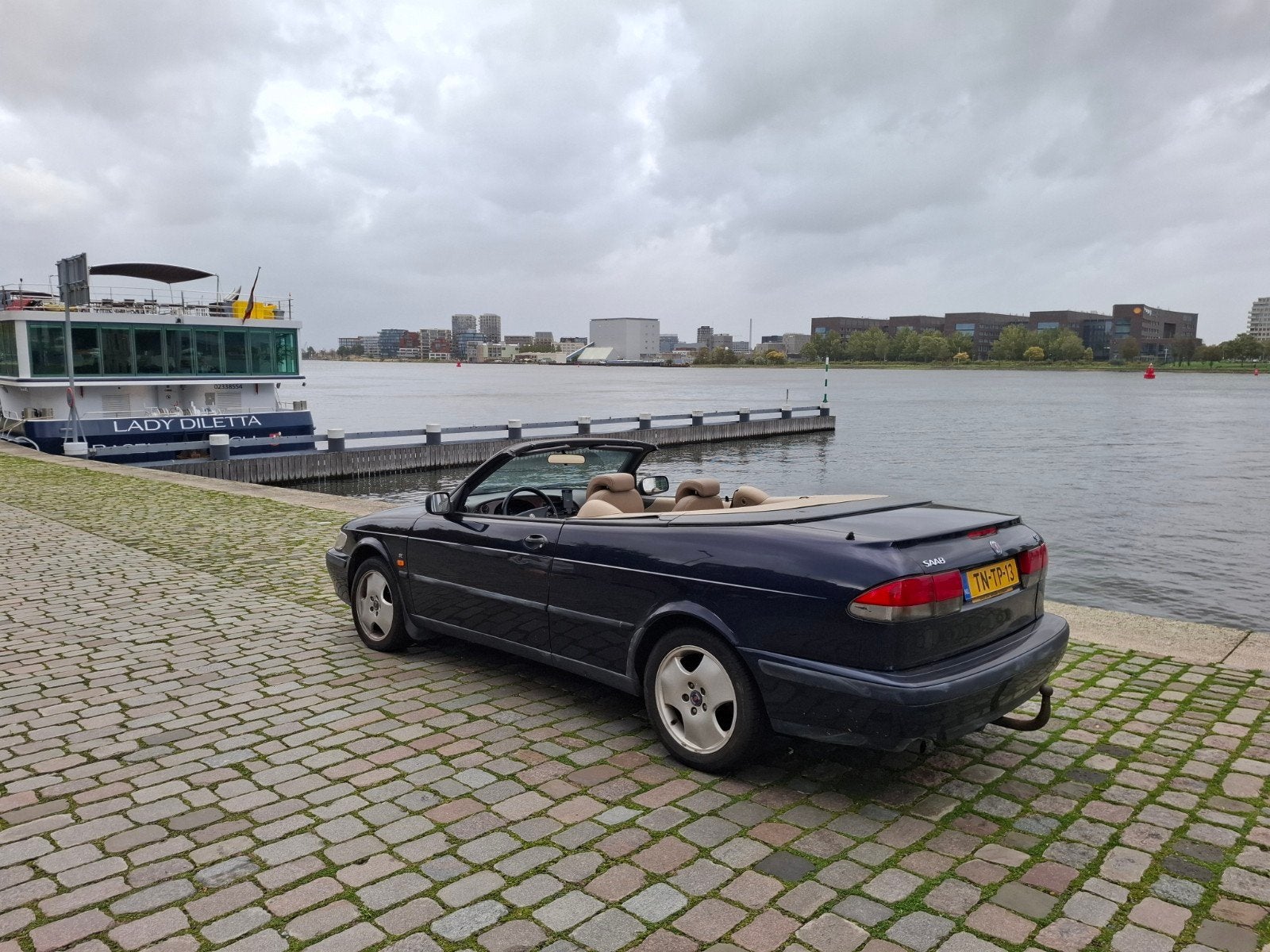 Saab 9-3 2.0 I Cabrio 1998 Blauw, Auto's, Voorwielaandrijving, 4 cilinders, Cabriolet, 75 €/maand