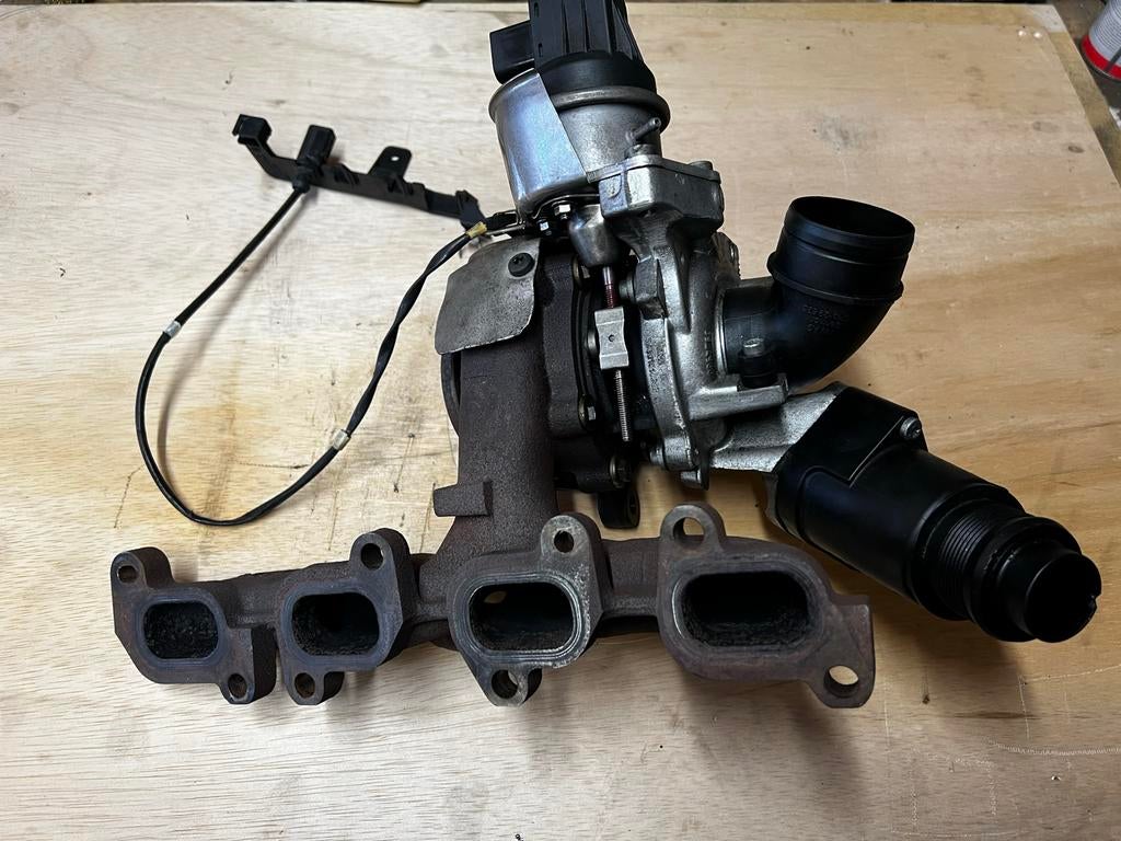 1.6TDI Turbo+spruitstuk voor diverse VW/Audi 03L253056D v140, Ophalen, Gebruikt, Volkswagen