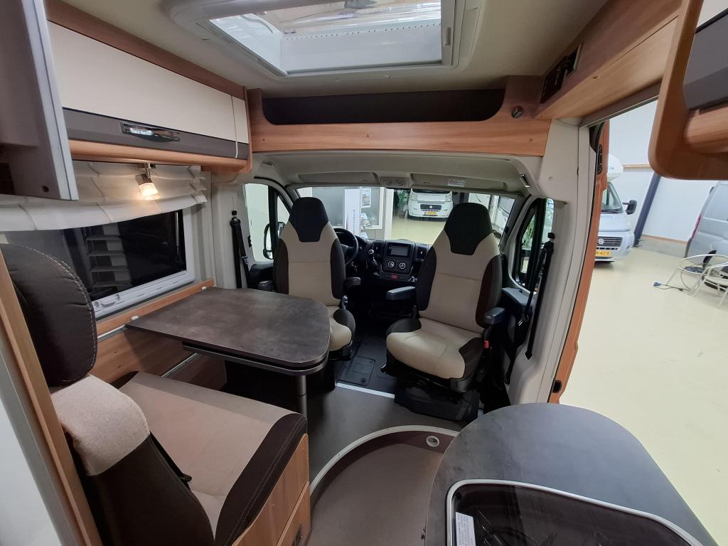 2019 Pössl Summit Plus 600 160PK Dwarsbed Trekhaak, Koelkast, Buscamper of Camperbus, Ringverwarming, Pössl