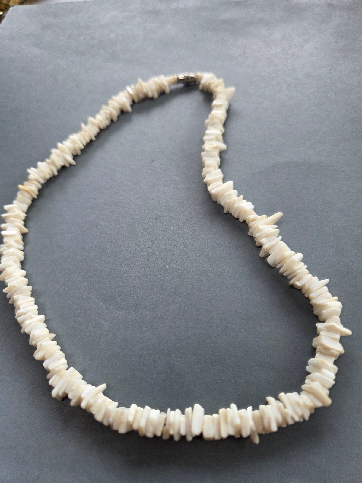 oude parelmoer ketting, Sieraden, Tassen en Uiterlijk, Kettingen, Verzenden, Zo goed als nieuw, Wit, Steen of Mineraal