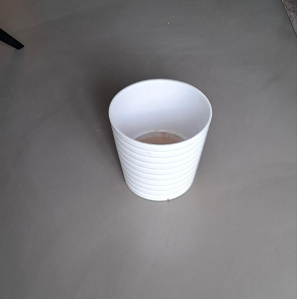 IKEA witte bloempot, 28cm diameter, Tuin en Terras, Bloempotten, 25 tot 40 cm, Kunststof, Gebruikt, Rond