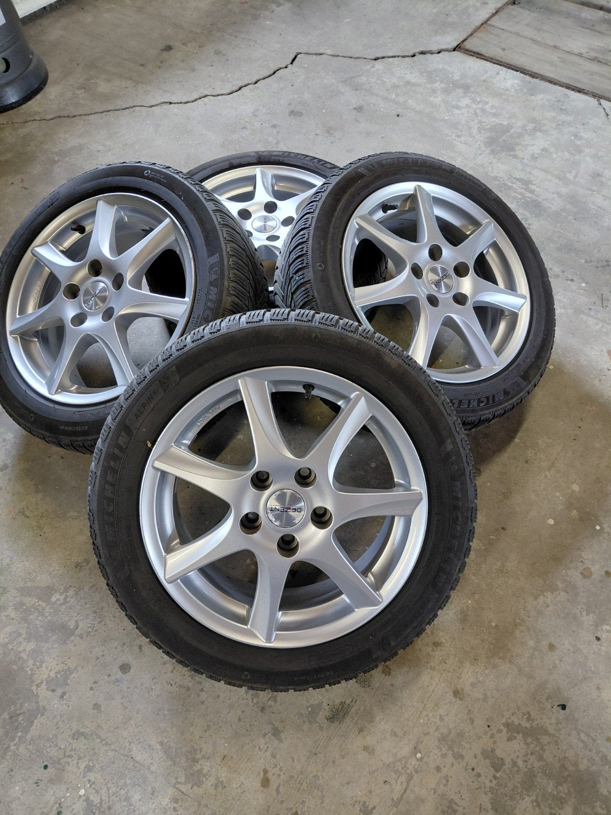 Winterbanden op aluminium velgen 195/55R16 - Renault Zoe, Ophalen, Gebruikt, 16 inch, Banden en Velgen