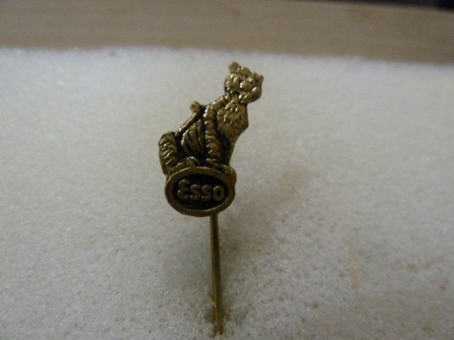 Vintage Esso Tijger Pin - Speldje, Ophalen of Verzenden, Gebruikt, Dier of Natuur, Speldje of Pin