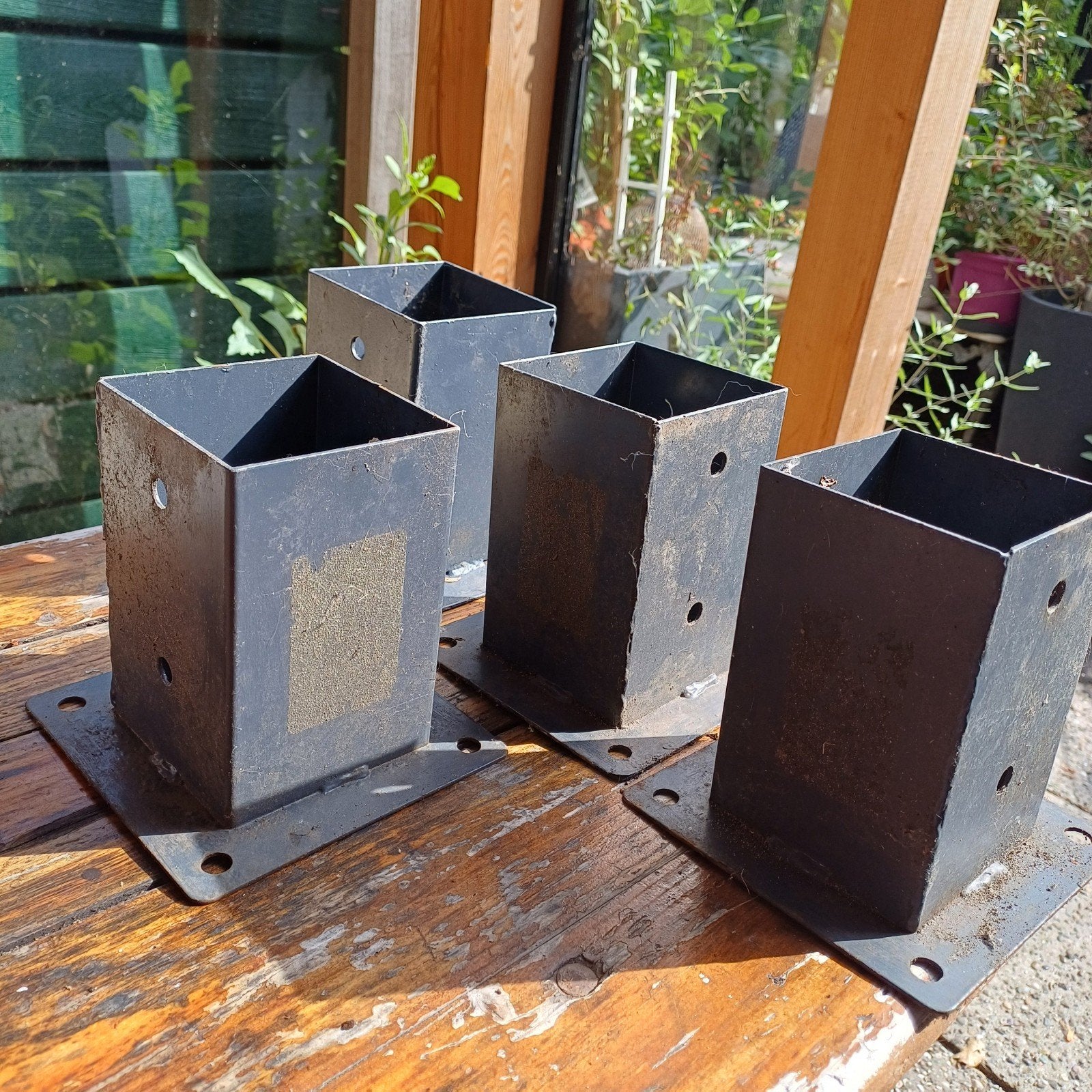 Paal houder op plaat. Zwart 9x9 cm 4 stuks, Ophalen, Gebruikt, Minder dan 30 cm, Minder dan 60 cm