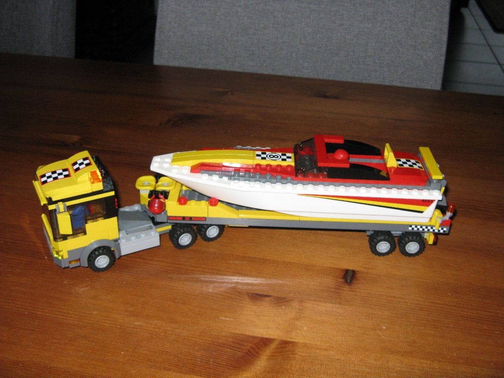 lego vrachtwagen met grote aanhanger en boot met instructie, Ophalen of Verzenden, Gebruikt, Lego