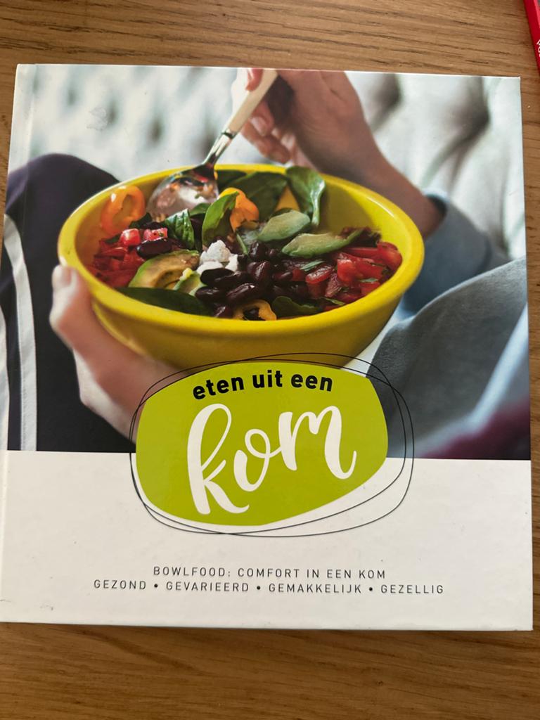 Eten uit een kom: Bowlfood kookboek, Boeken, Voorgerechten en Soepen, Ophalen of Verzenden, Zo goed als nieuw, Gezond koken