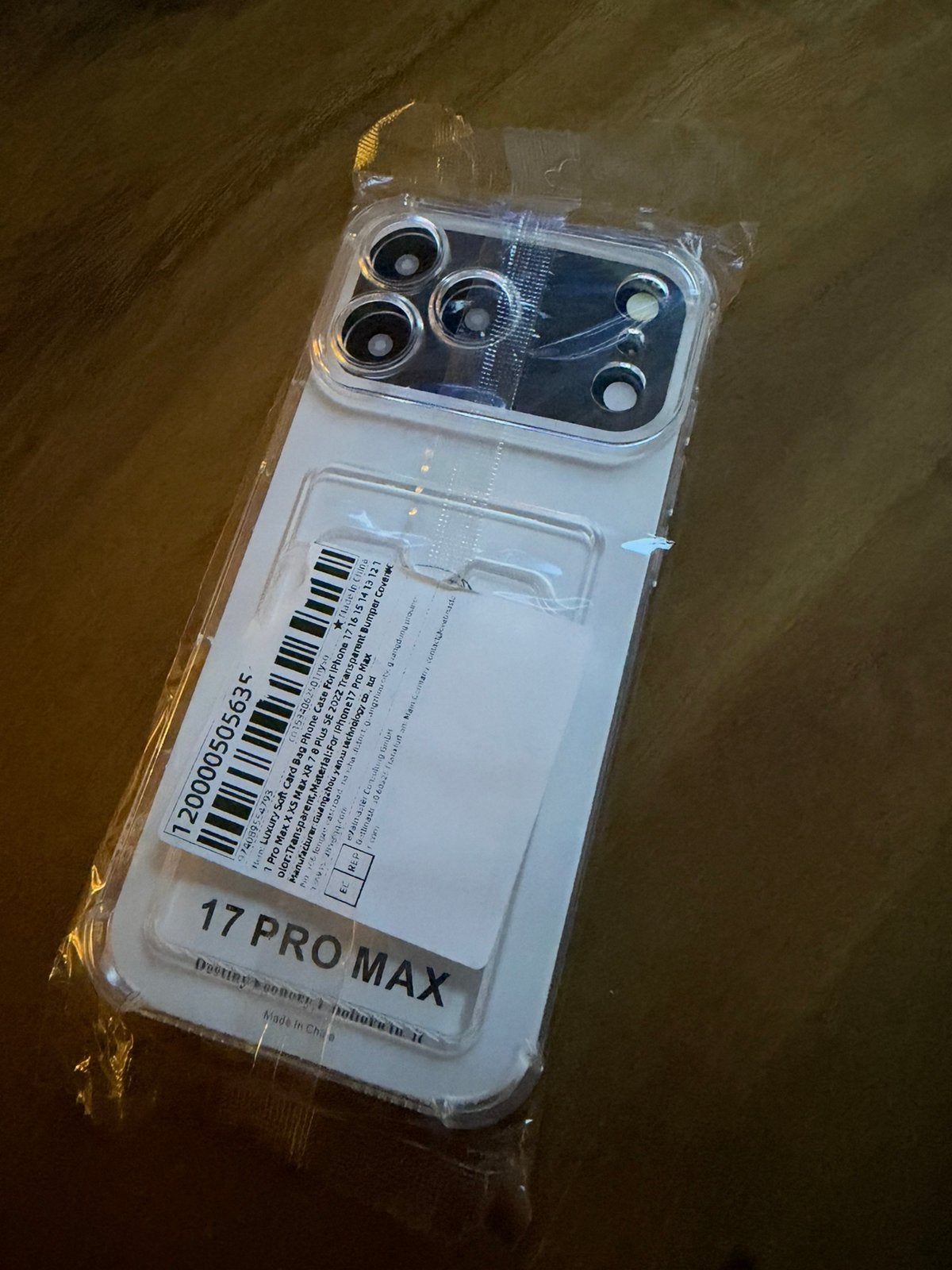 Foto 7 van Iphone pro max 17 deep blue 256GB/ 100% batterij