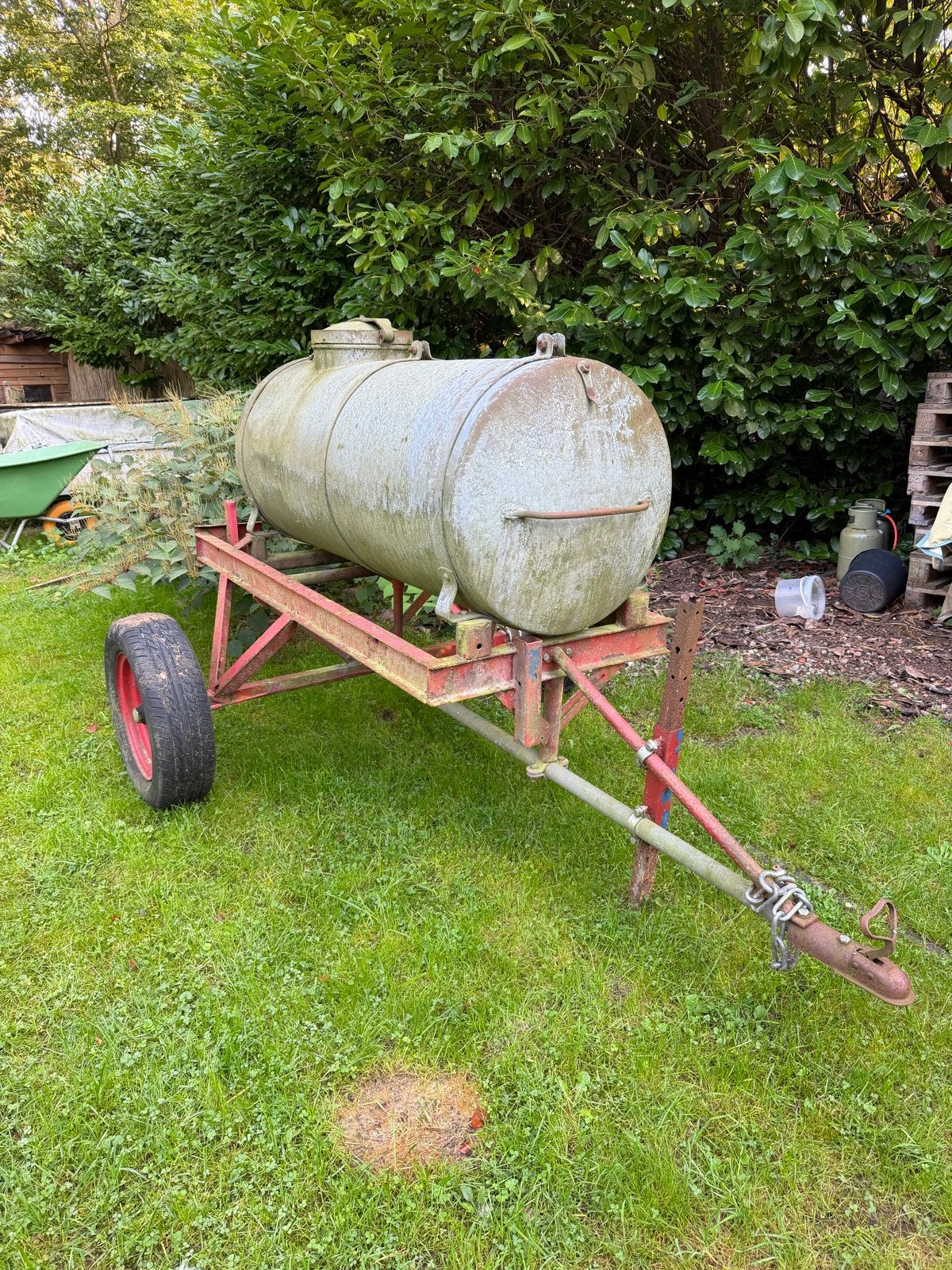 Watertank op onderstel - ca. 1000 liter, Ophalen, Akkerbouw, Beregening en Drainage