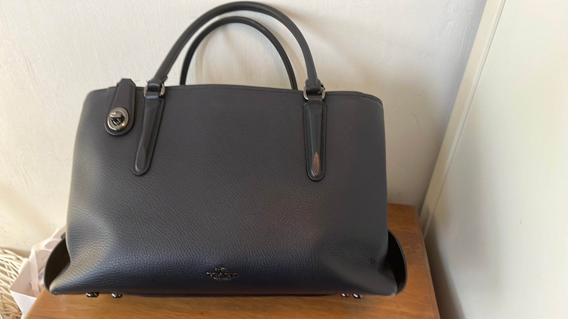 Coach bag almost new, navy blue, Sieraden, Tassen en Uiterlijk, Tassen | Damestassen, Ophalen of Verzenden, Nieuw, Blauw