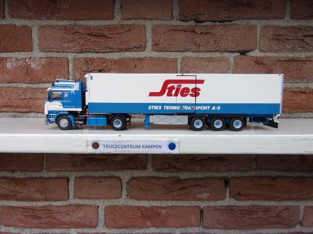 WSI  Scania  3  Series  van  Sties.