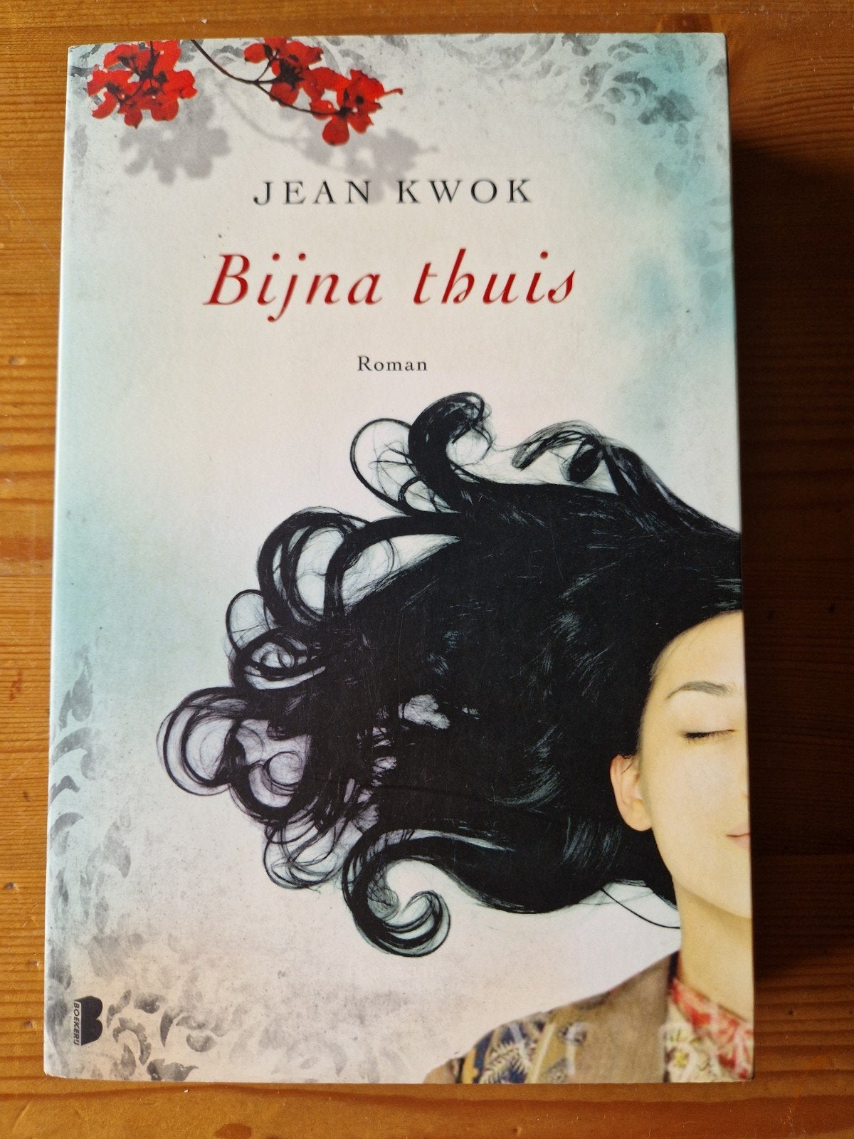 Bijna thuis - Jean Kwok (Roman), Ophalen of Verzenden, Zo goed als nieuw, Jean Kwok, Nederland
