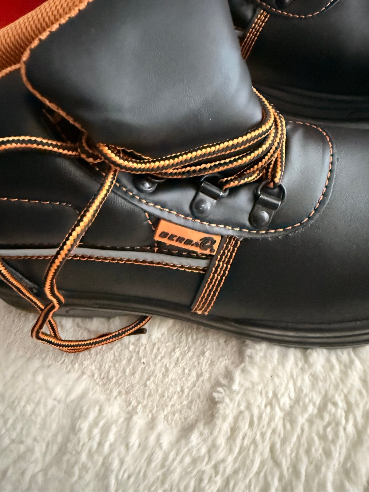 Nieuwe Werkschoenen Maat 43 - Veiligheid en Comfort, Tuin en Terras, Werkkleding, Ophalen of Verzenden, Nieuw, Heren, Schoenen
