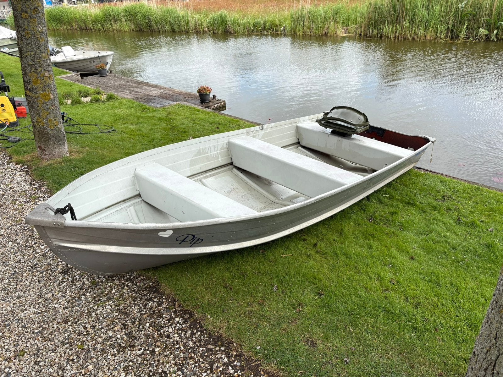 Quicksilver 410, Watersport en Boten, Vis- en Consoleboten, Ophalen, Gebruikt