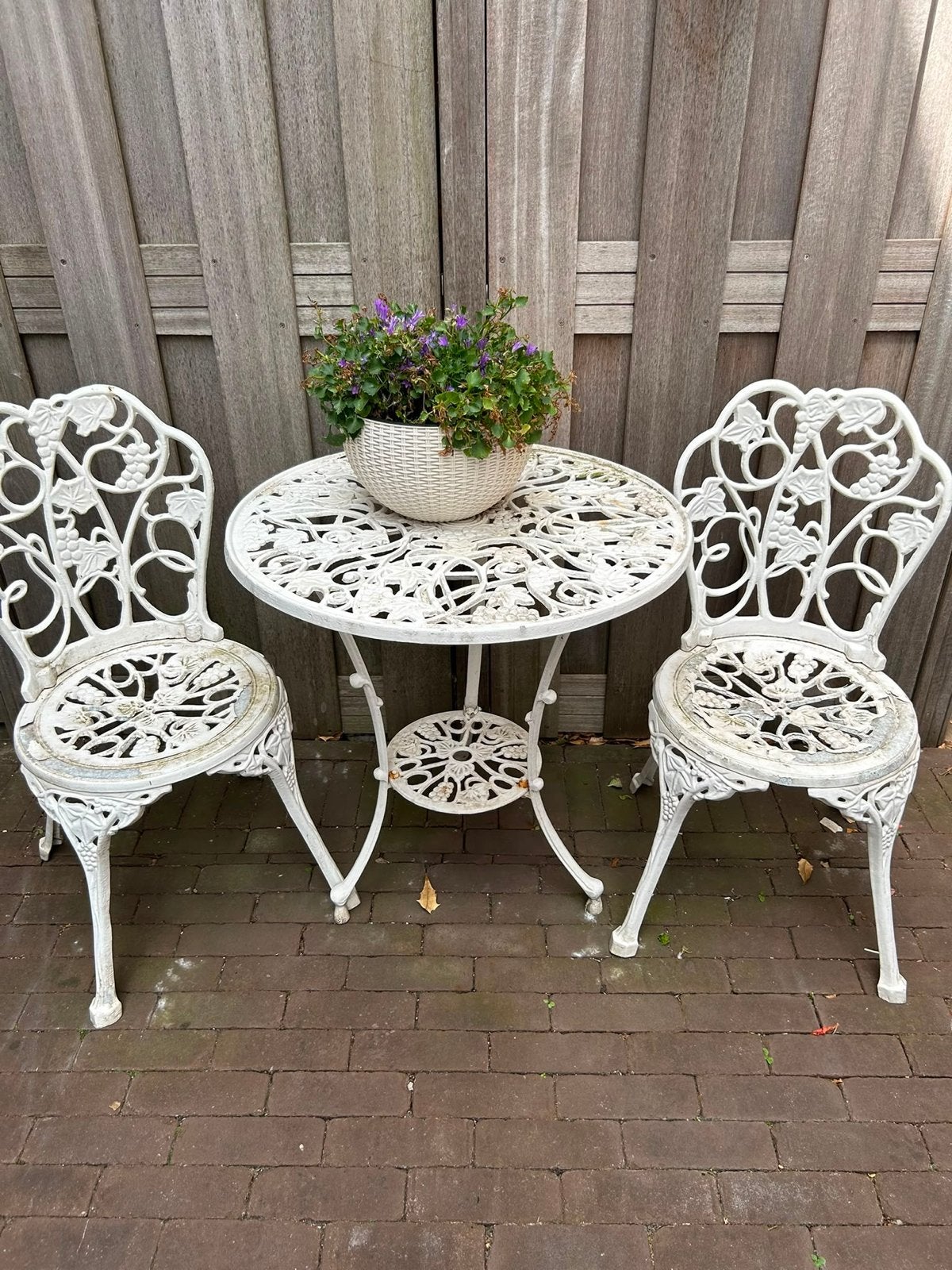 Antieke gietijzeren bistroset - Wit, Overige materialen, Eettafel, Zo goed als nieuw, Tuinset