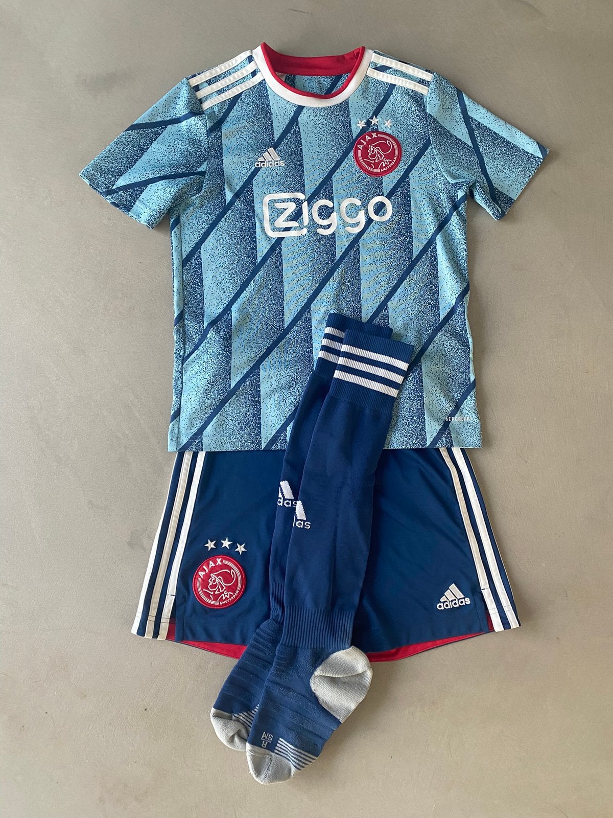 Ajax voetbaltenue, Sport en Fitness, Voetbal, Maat XS of kleiner, Ophalen of Verzenden, Gebruikt, Shirt