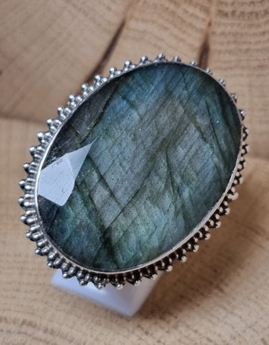 Echt zilveren ring met Labradoriet maat 18.5, 18 tot 19, Nieuw, Ophalen of Verzenden, Dame