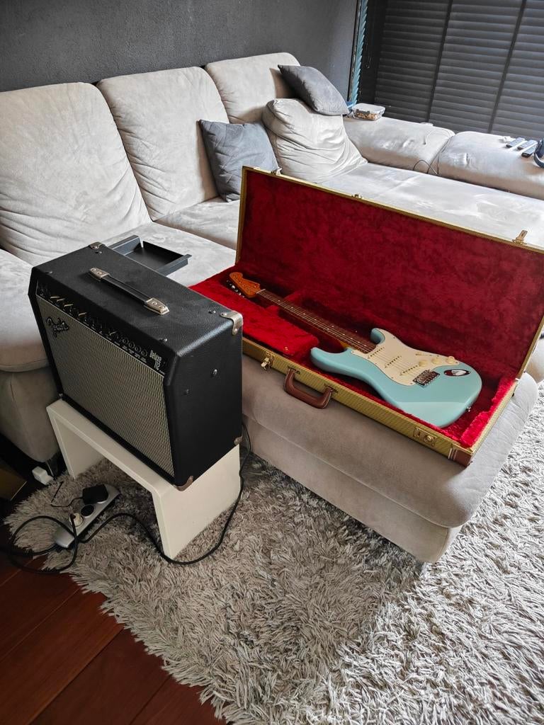 Fender Stratocaster en versterker set - Zo goed als nieuw, Ophalen, Fender, Met versterker, Zo goed als nieuw