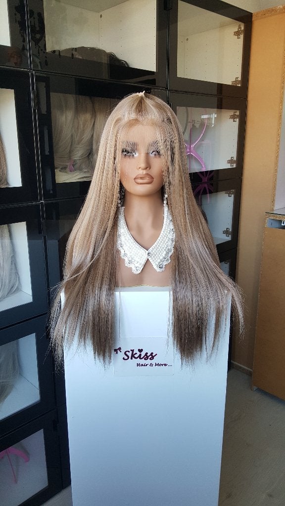 Luxe Lace Pruik: Gemêleerd licht bruin met plukjes - Stijl, Ophalen of Verzenden, Nieuw, Pruik of Haarverlenging