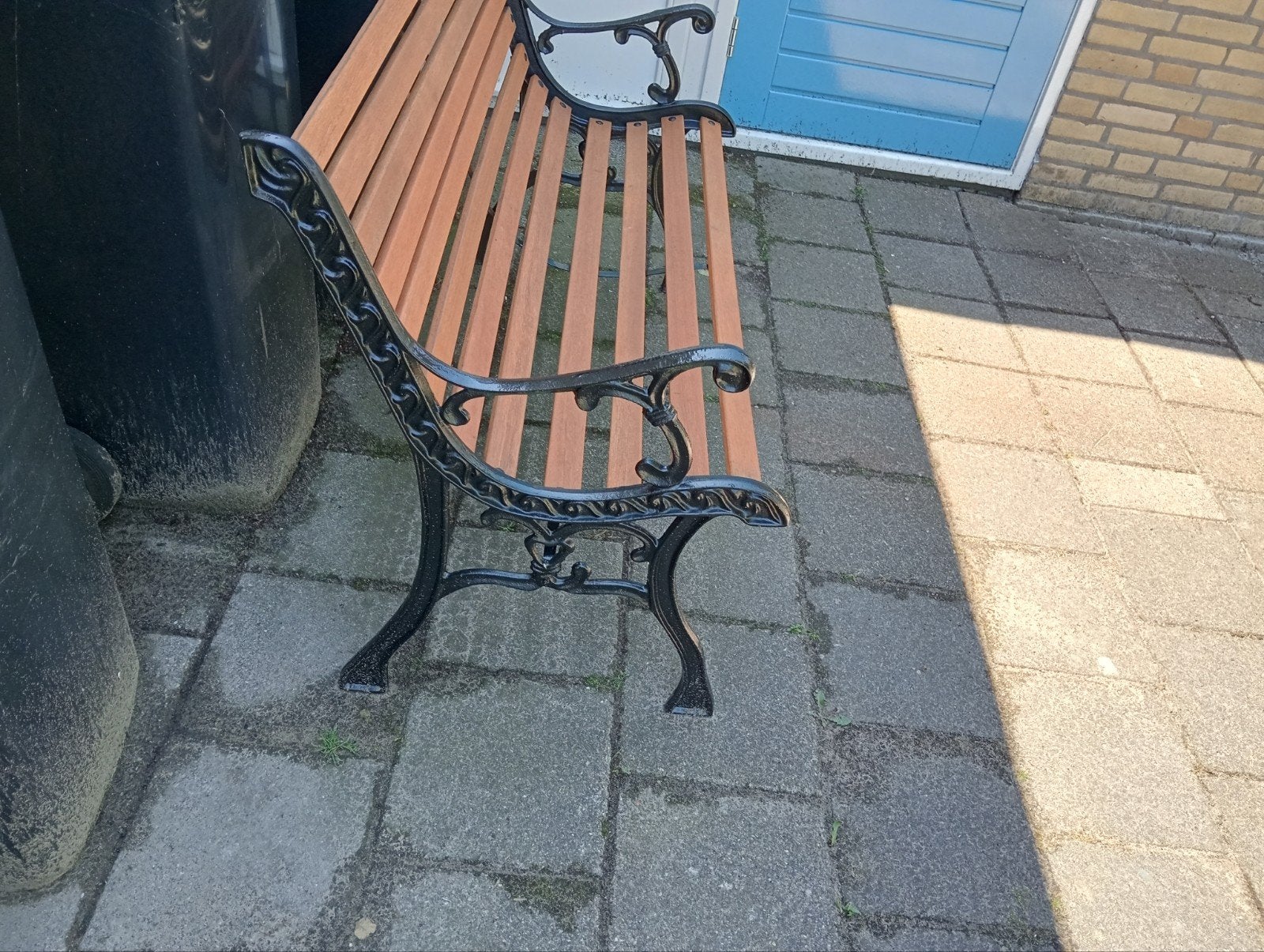 Gerestaureerde tuinbank, Tuin en Terras, Tuinsets en Loungesets, Hardhout, Zo goed als nieuw, Bank, Ophalen