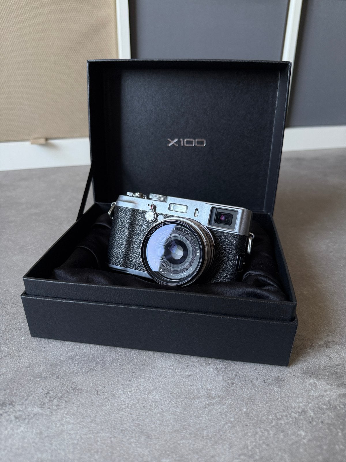 Fujifilm x100 (eerste generatie) met accessoires, Audio, Tv en Foto, Fotocamera's Digitaal, Gebruikt, 12 megapixels, Fujifilm