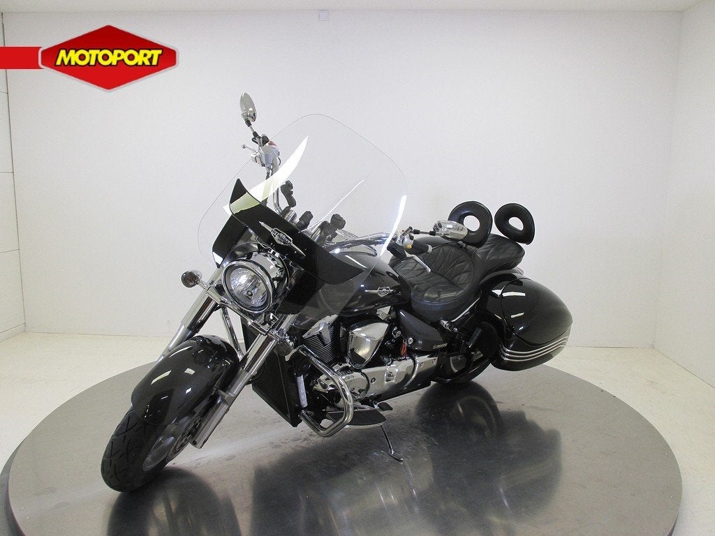 Suzuki VLR1800 (bj 2010), Lange Dreef 12
4131NH  Vianen, NL, Suzuki, Chopper, Bedrijf