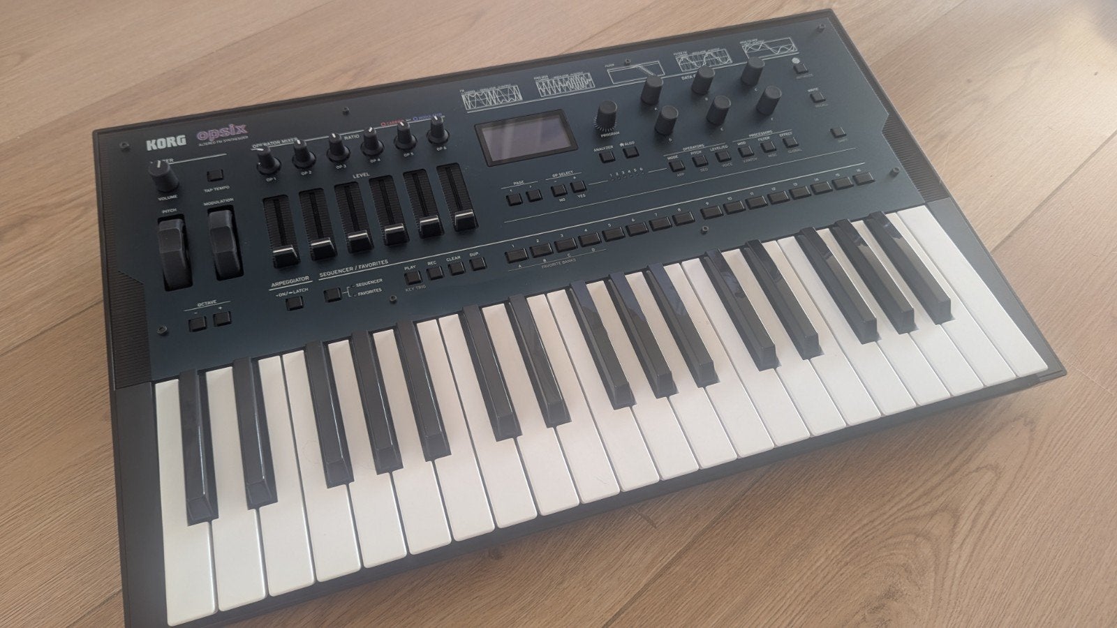 Korg Opsix mk1, Ophalen, Zo goed als nieuw