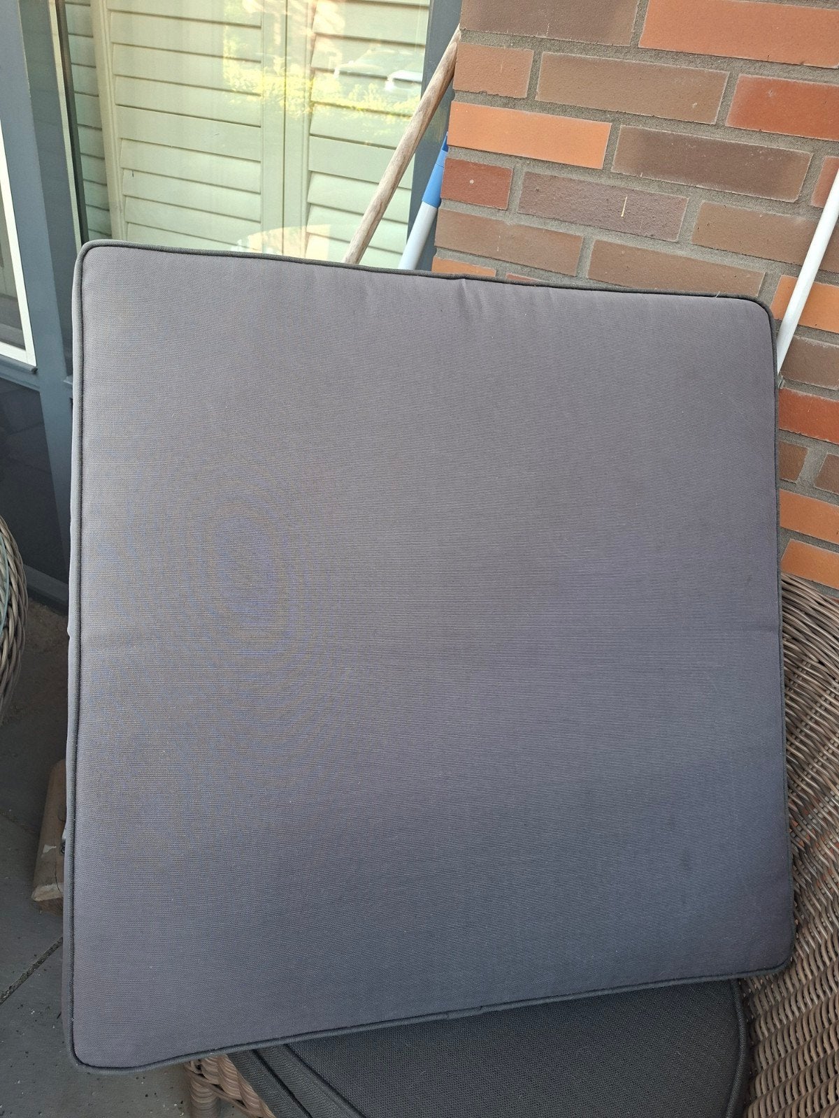 wicker poef, Ophalen, Zo goed als nieuw