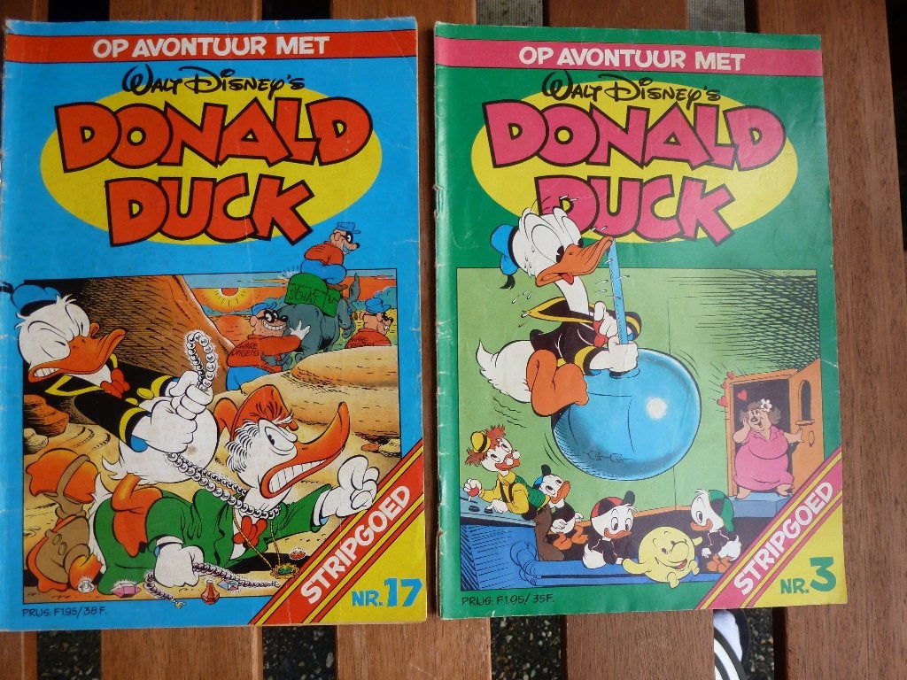 Op avontuur met Donald Duck stripboek 2 stuks, Meerdere stripboeken, Ophalen of Verzenden, Gelezen