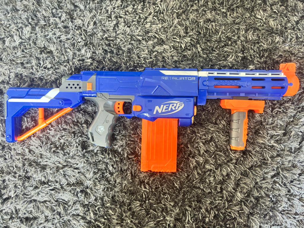 Nerf Retaliator - 24 pijltjes, Ophalen of Verzenden, Zo goed als nieuw