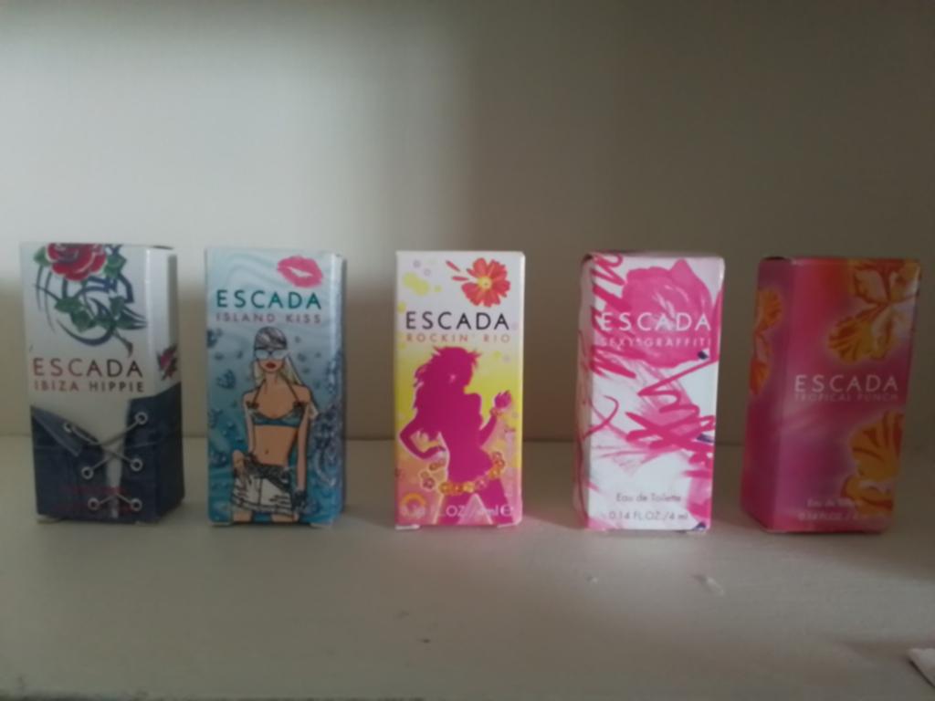 Escada collector's edition; 5 miniatuurflacons 4 ml., Ophalen of Verzenden, Zo goed als nieuw