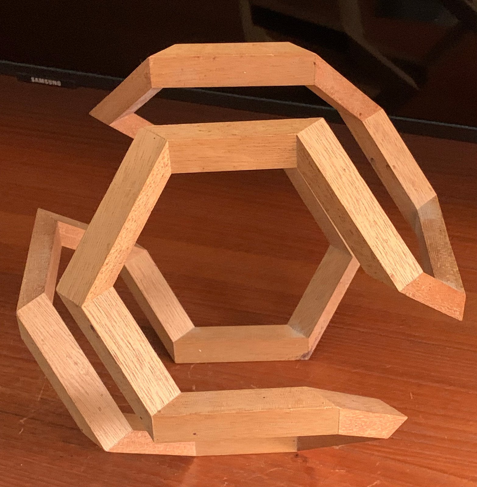 Klaas Lakeman geometrische houten sculptuur Koos Verhoeff?, Ophalen of Verzenden