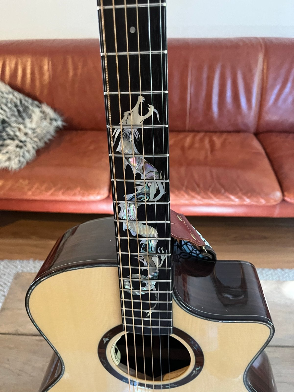 Crafter DG G-1000ce Westerngitaar met drakeninleg, Muziek en Instrumenten, Ophalen, Nieuw, Western- of Steelstringgitaar, Met (piezo-)element