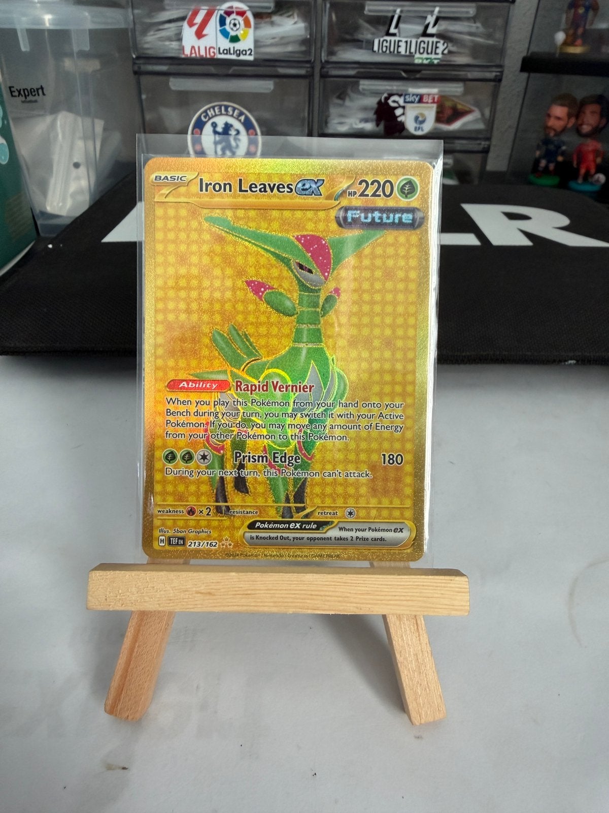 Pokemon Iron Leaves 213/162 TEF, Ophalen of Verzenden, Nieuw, Losse kaart, Foil