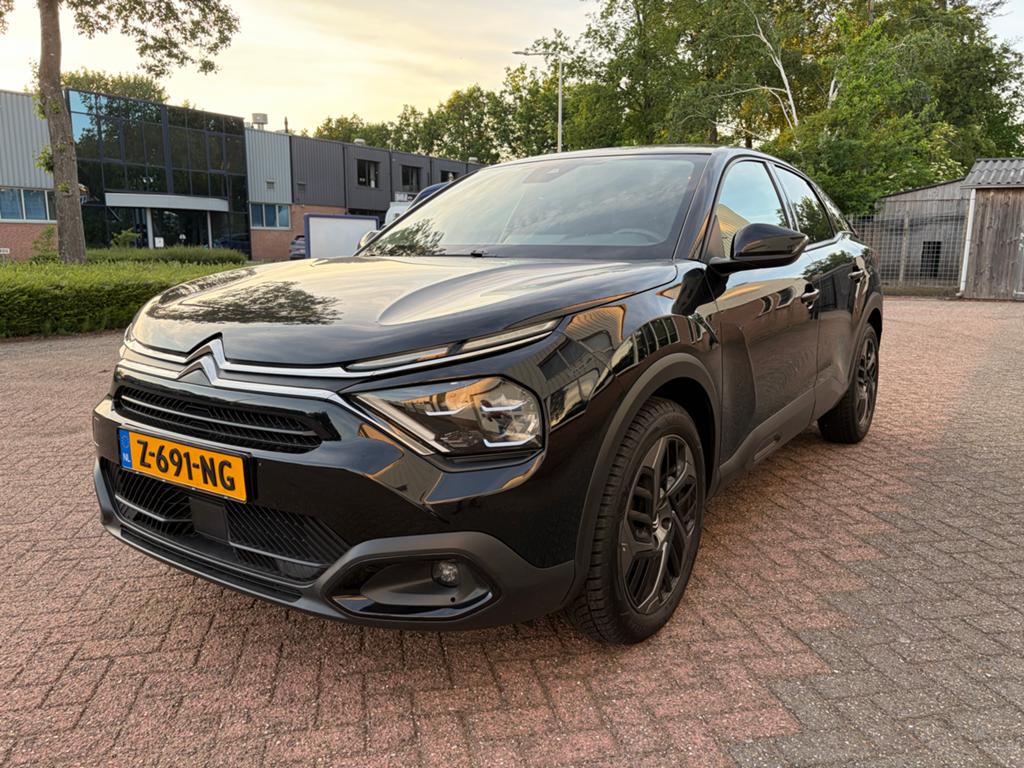 Citroën C4 1.2 Puretech 130pk S&S Eat8 Launch Edition 2023, Stof, Zwart, 1199 cc, Zwart