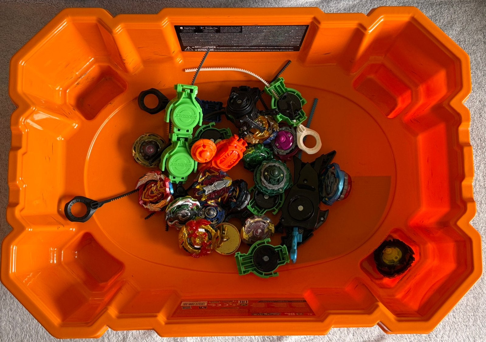13x Beyblades met 1x Hypersphere Beystadium en 9x launchers, Ophalen of Verzenden, Gebruikt