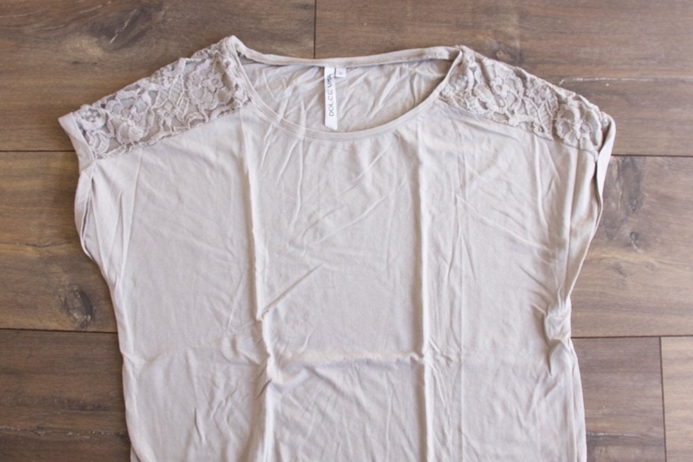 Mooi Dolce Vita Shirtje 571 (Maat 42) -571 € 20,-, Beige, Maat 42/44 (L), Ophalen of Verzenden, Zo goed als nieuw