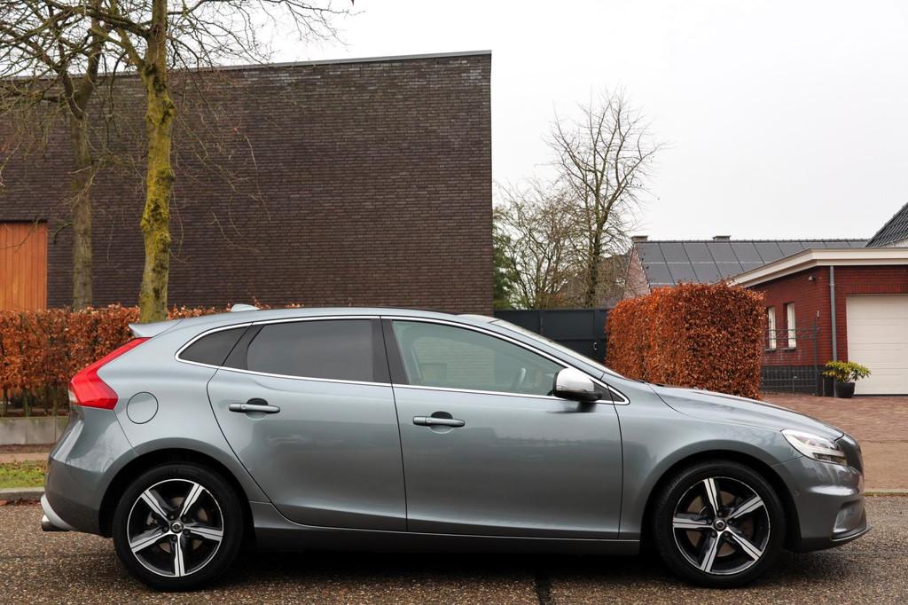 Volvo V40 1.5 T3 Polar+ Sport | R-DISIGN | PANO | AUTOMAAT |, Auto's, Volvo, Euro 6, 4 cilinders, 700 kg, Origineel Nederlands