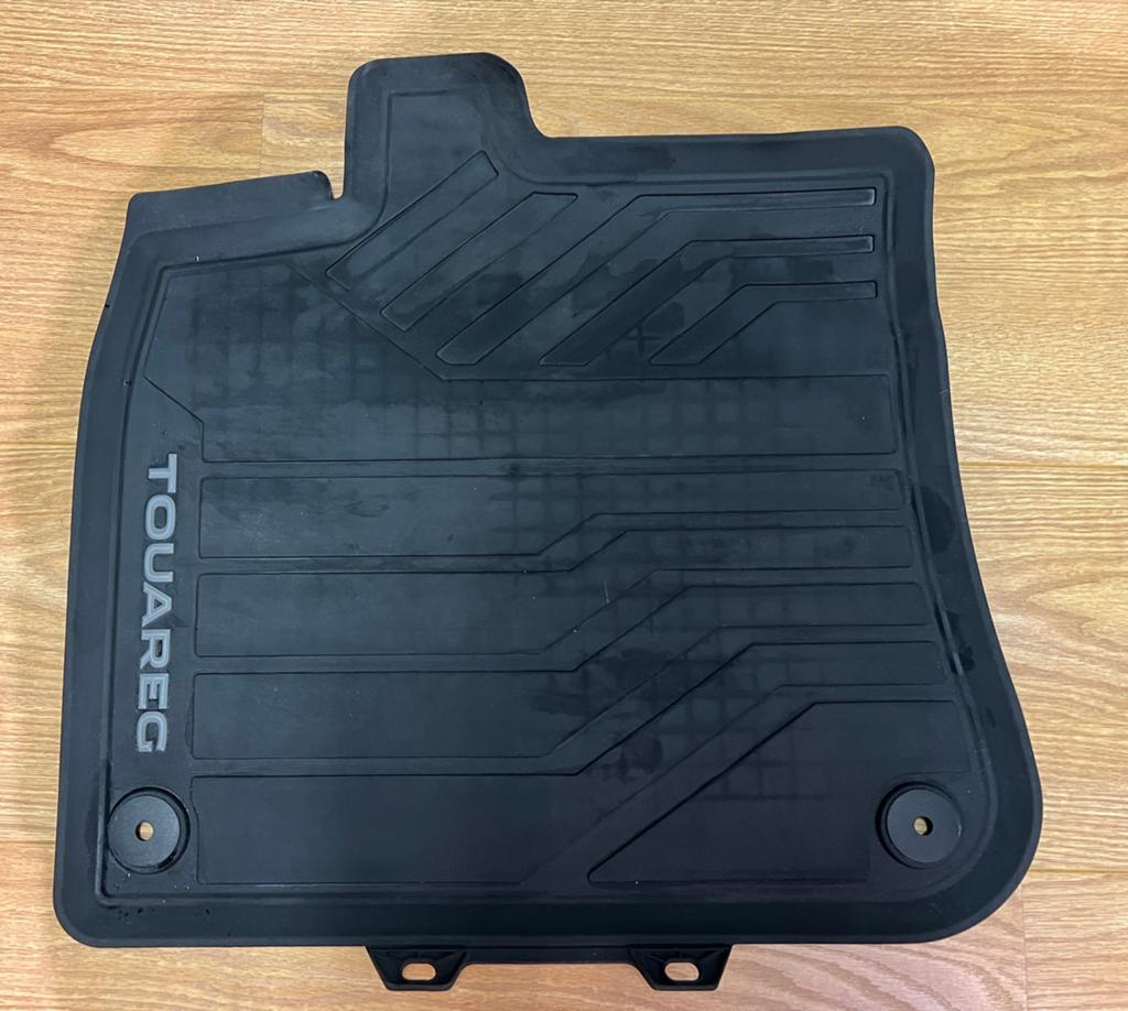 Originele VW Touareg rubberen vloermatten (2019-heden), Auto-onderdelen, Interieur en Bekleding, Ophalen