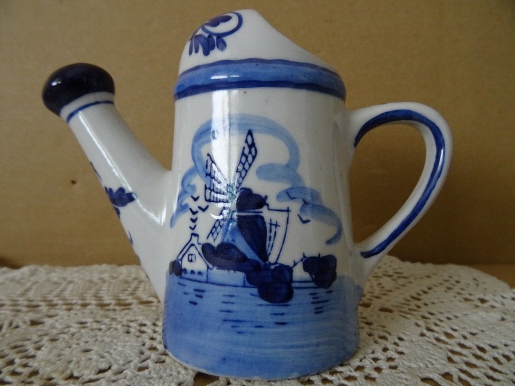 Curiosa Delfts blauw kannetje gietertje vaasje 10cm 1970, Antiek en Kunst, Curiosa en Brocante, Ophalen of Verzenden